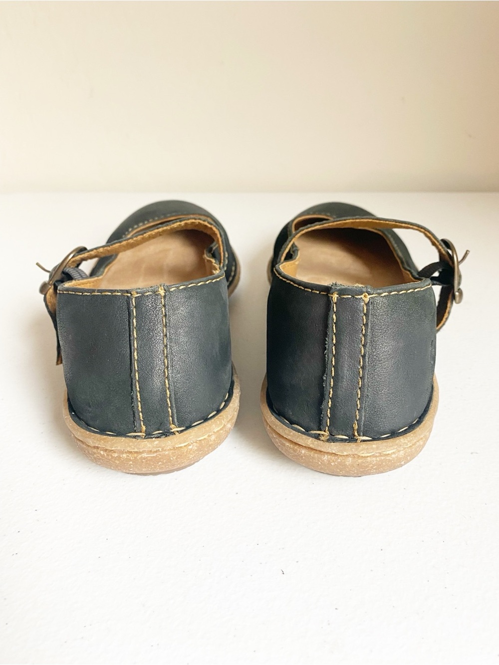 Born Naomi Mary Jane Leather/Nubuck Flats Black Size 8 - Picture 4 of 9